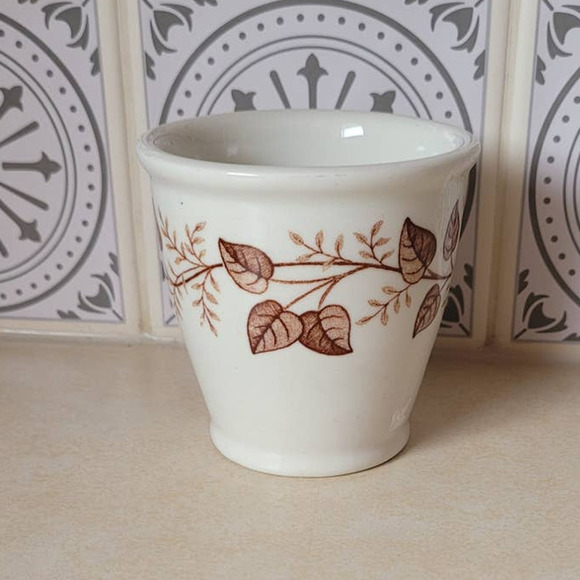 Walker China Vitrified 3" Cup with Brown Leaf and Vine Pattern Vintage - Picture 1 of 5